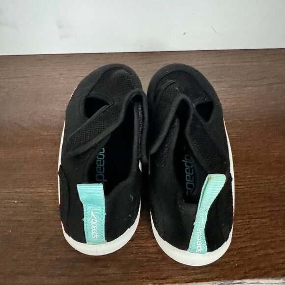 SPEEDO Unisex Double Velcro Water Shoes.  Color: black/blue - Picture 2 of 5